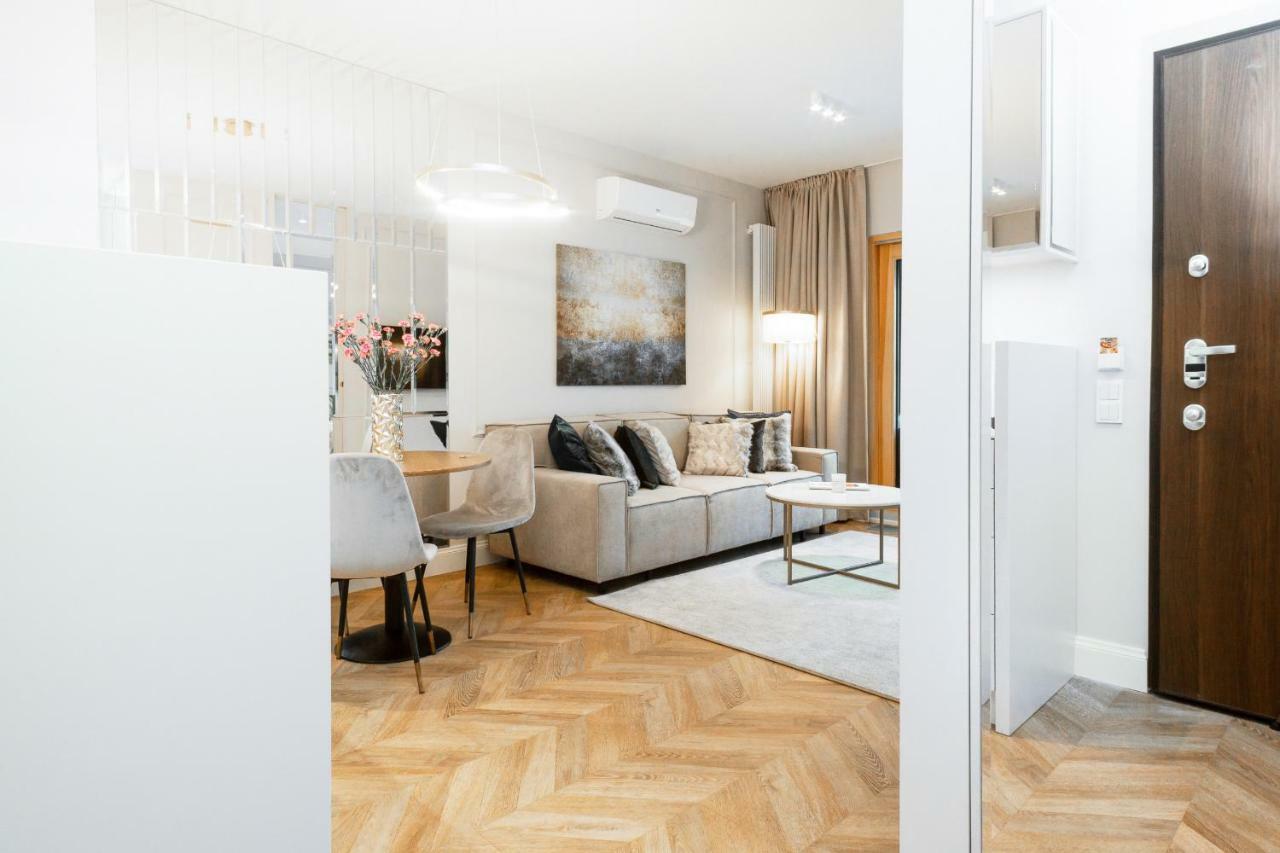 ורשה Mennica Residence Apartments By Renters Prestige מראה חיצוני תמונה